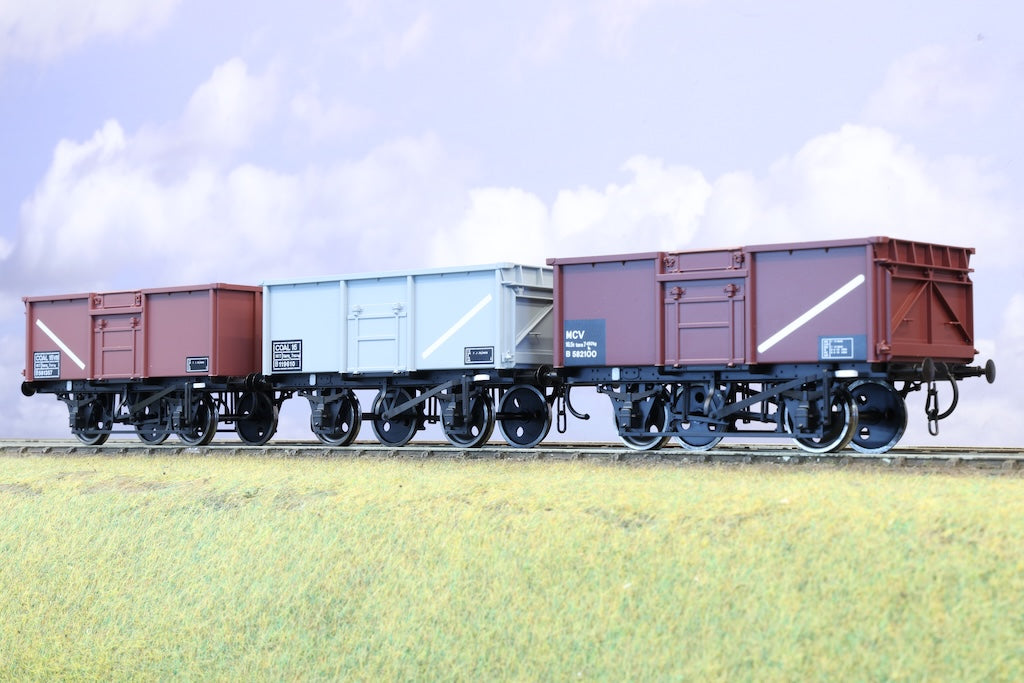 Lionheart Finescale O Gauge Rake of 3 16T Mineral Wagons BR Grey & Bauxite
