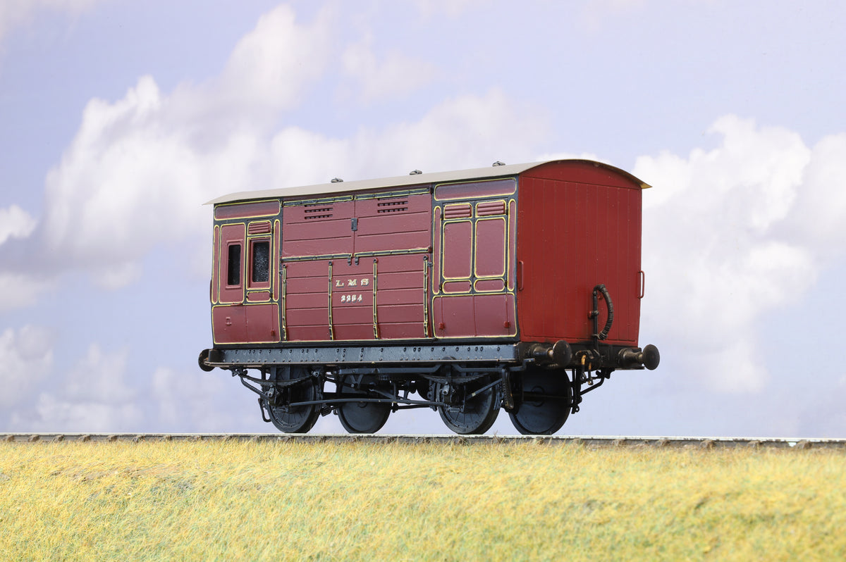 Kit-built Finescale O Gauge  LMS Horse Box No.3354