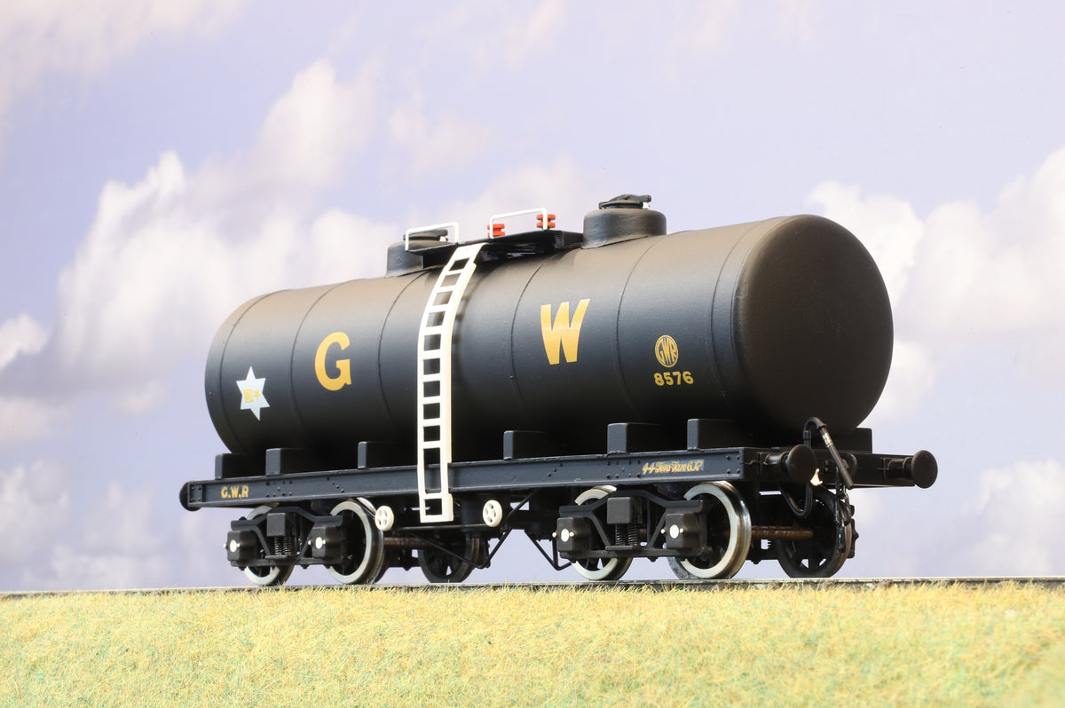 Darstaed Finescale O Gauge Bogie Tanker GWR Black No. 8576