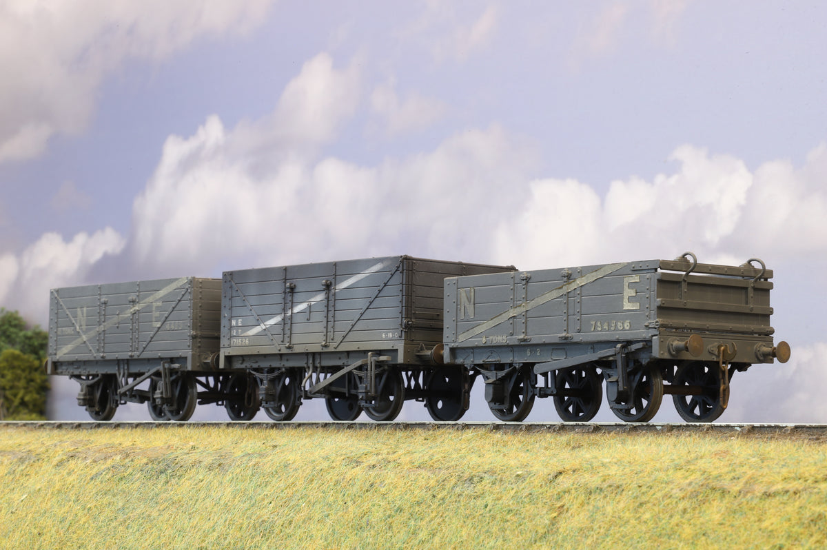 Kit Built Finescale O Gauge Rake of LNER Coal Wagons, Weathered