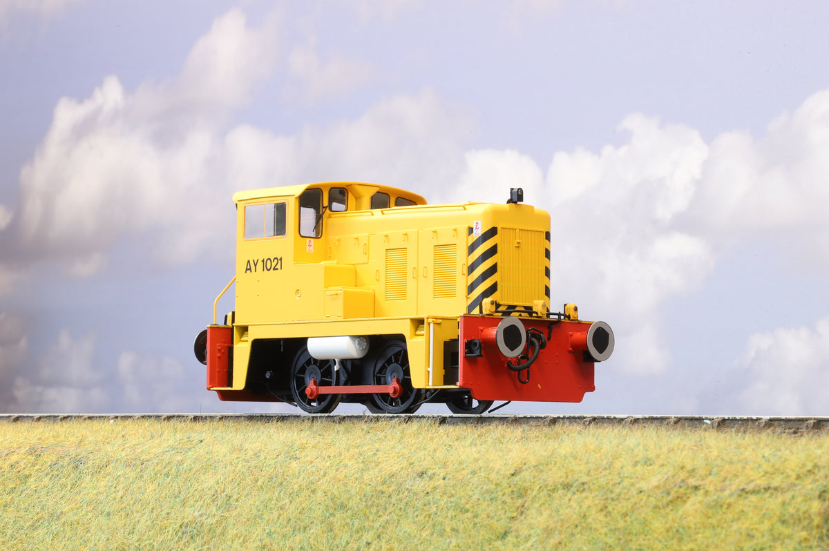 NEW Heljan Class 02 Unnumbered Industrial Yellow with Wasp Stripes