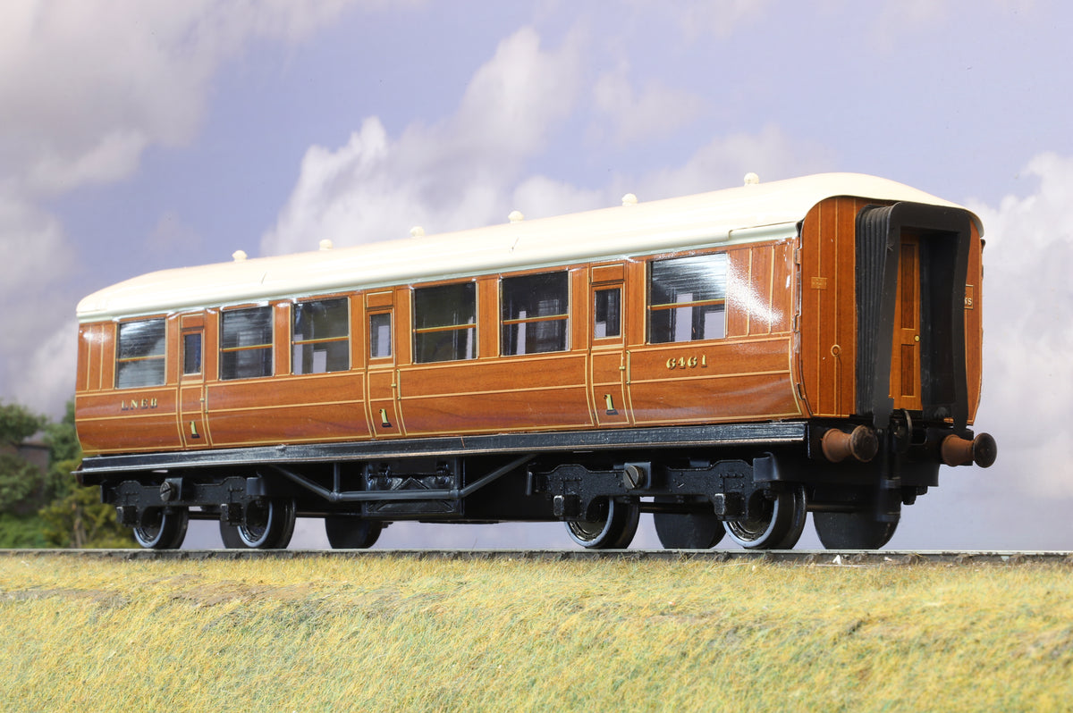 ACE Trains Coarse Scale O Gauge Set of 3 x LNER Teak Coaches