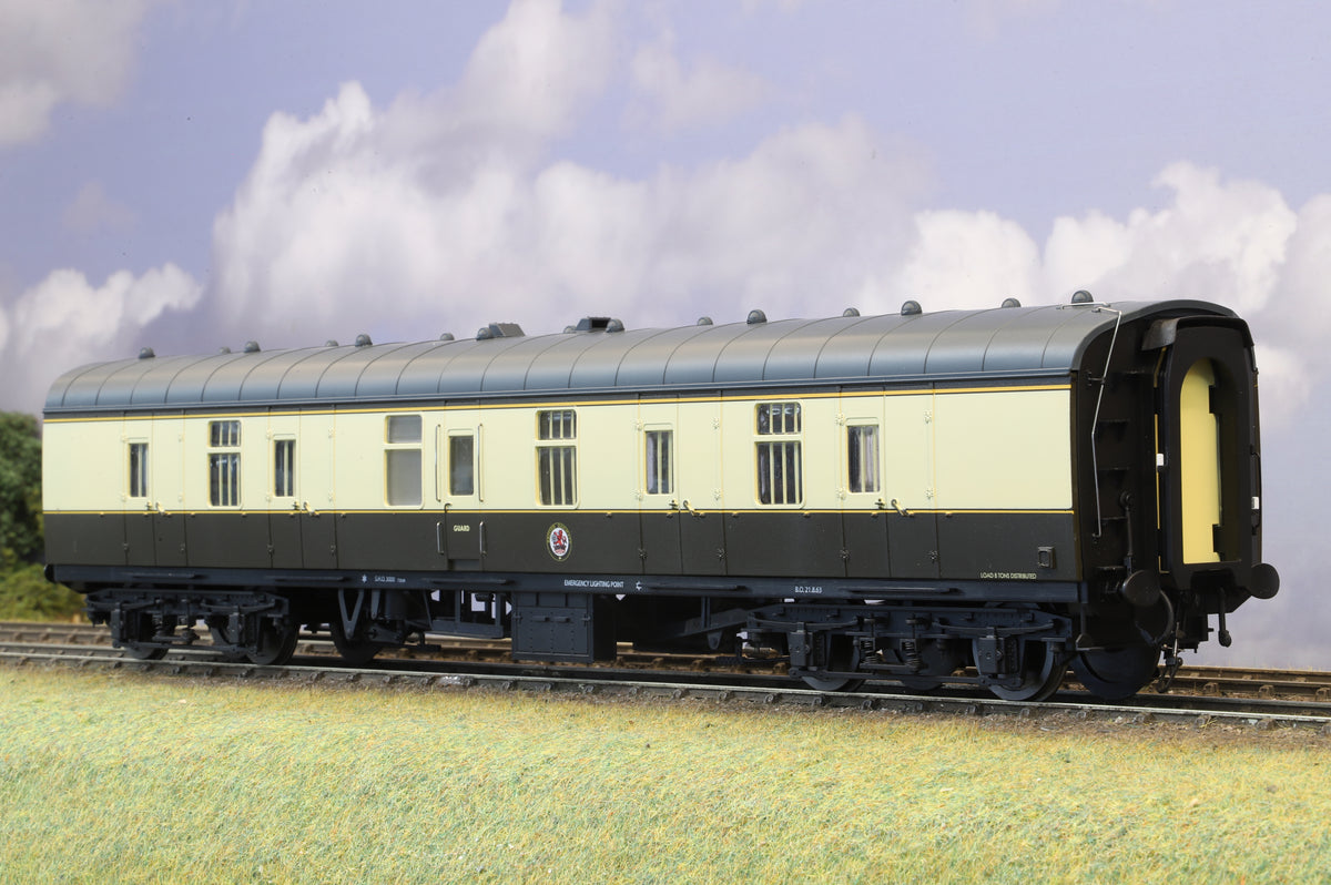 Heljan Finescale O Gauge 57' BG MK1 BG Chocolate & Cream, Unnumbered (item No.4953)