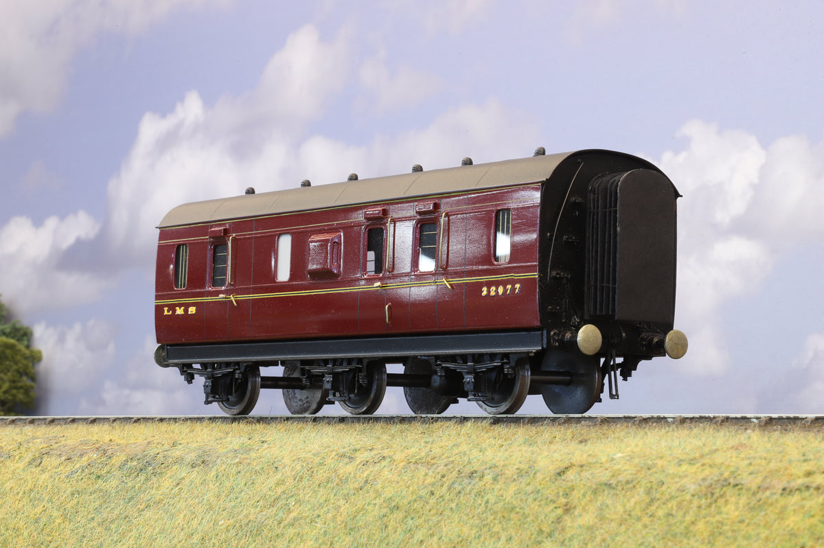 Kit-built Finescale O Gauge LMS Stanier 6 Wheel Full Brake &#39;Stove R&#39; No. 32977