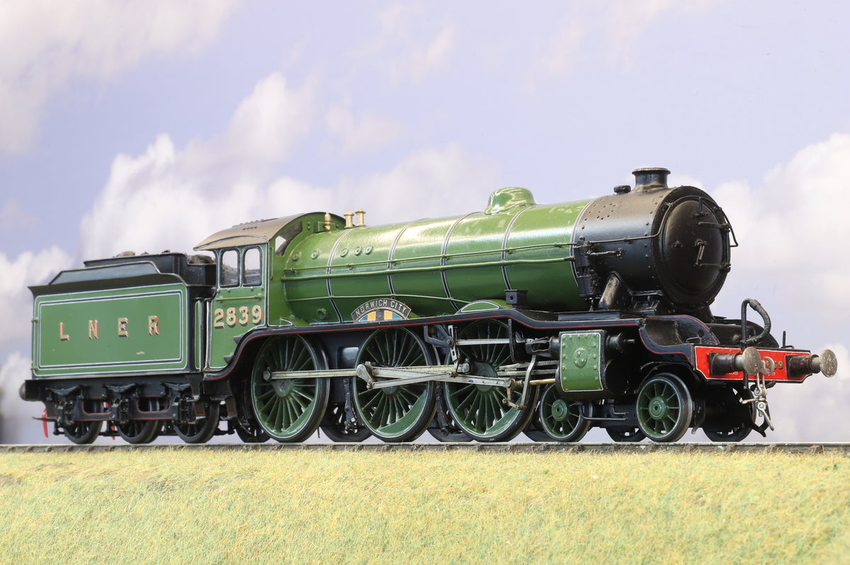 Finescale O Gauge (Kit-Built) LNER B17/2 No. 2839 'Norwich City', LNER Apple Green