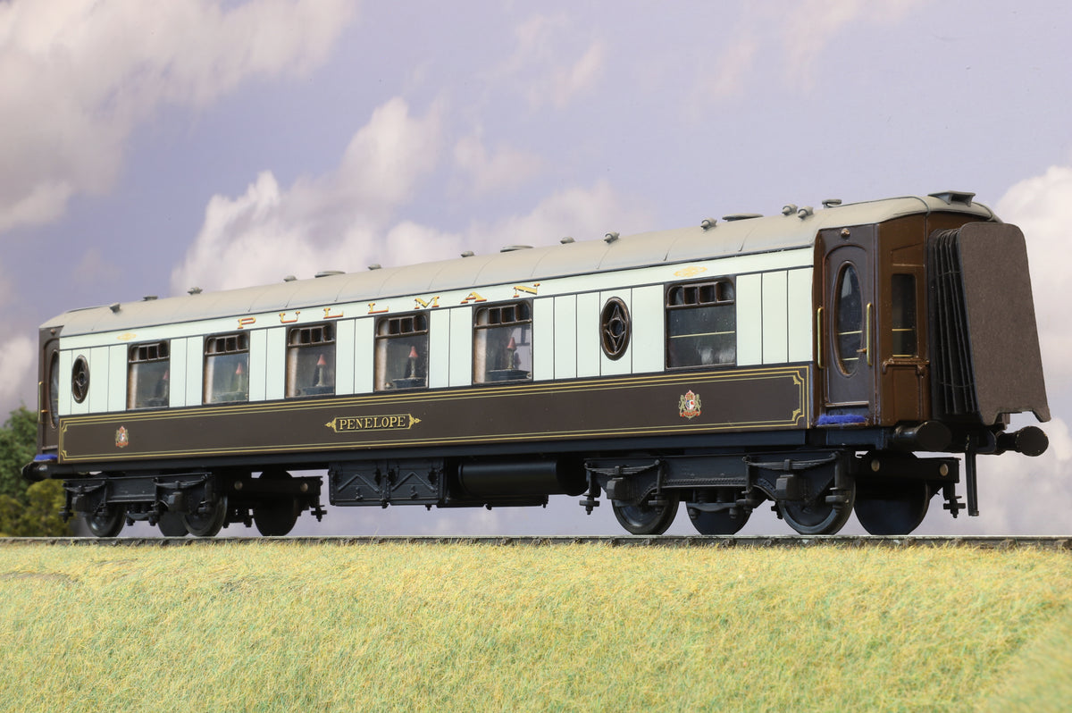 Kit-built Finescale O Gauge Pullman Parlour Kitchen 1st 'Penelope'