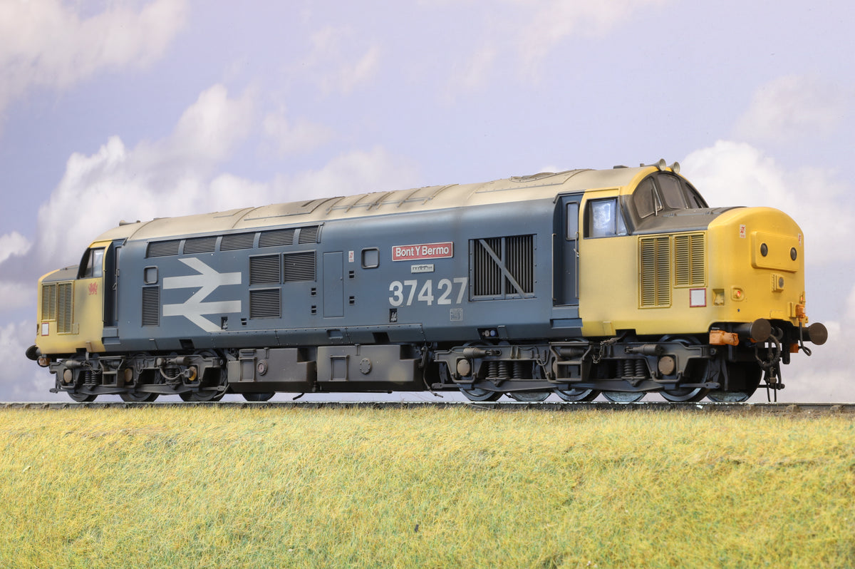 Heljan Finescale O Gauge Class 37/4 No.37427 &#39;Bont Y Bermo&#39; BR Blue, DCC Sound &amp; Weathered