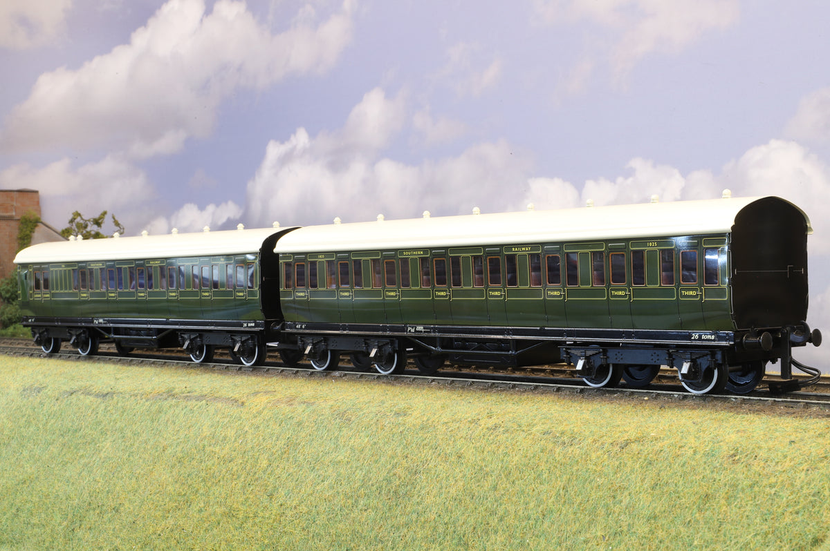 Darstead Coarse Scale O Gauge Pair of SR Suburban Coaches