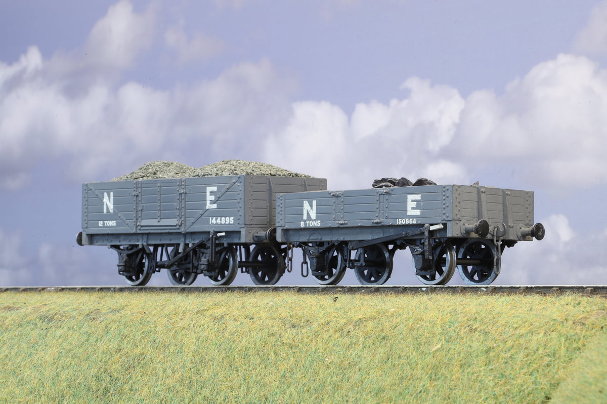 Finescale O Gauge (Kit-Built) Pair of North Eastern Open Wagons with loads