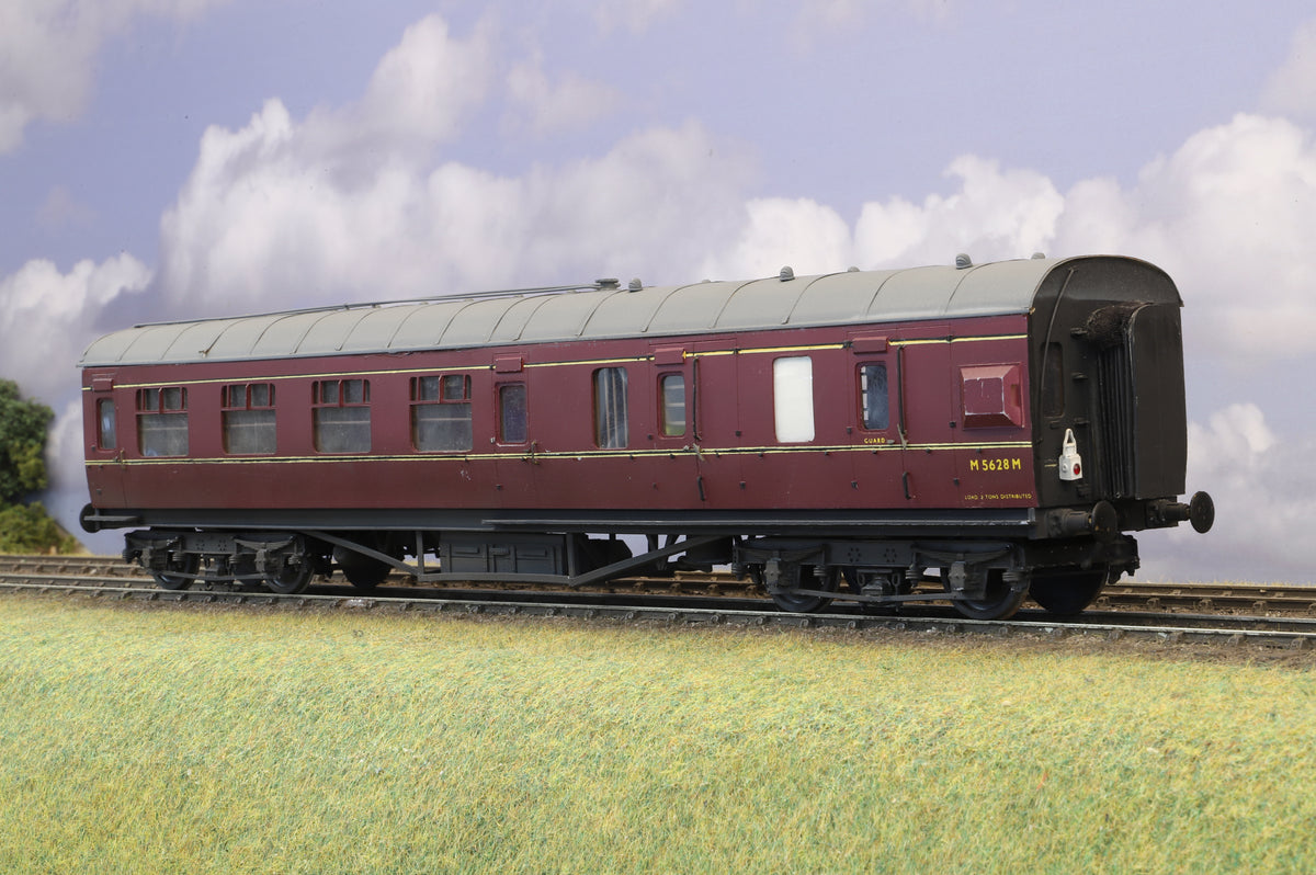 WORKSHOP Finescale O Gauge (Kit-Built) Pair of ex-LMS Period III Coaches BR Maroon