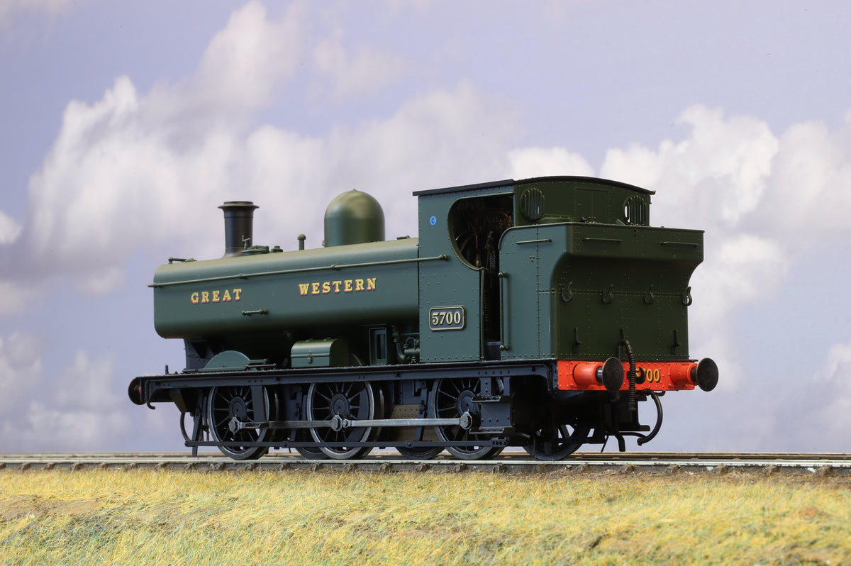 Dapol Finescale O Gauge Class 57xx Pannier No.5700, GWR Green, DCC Sound