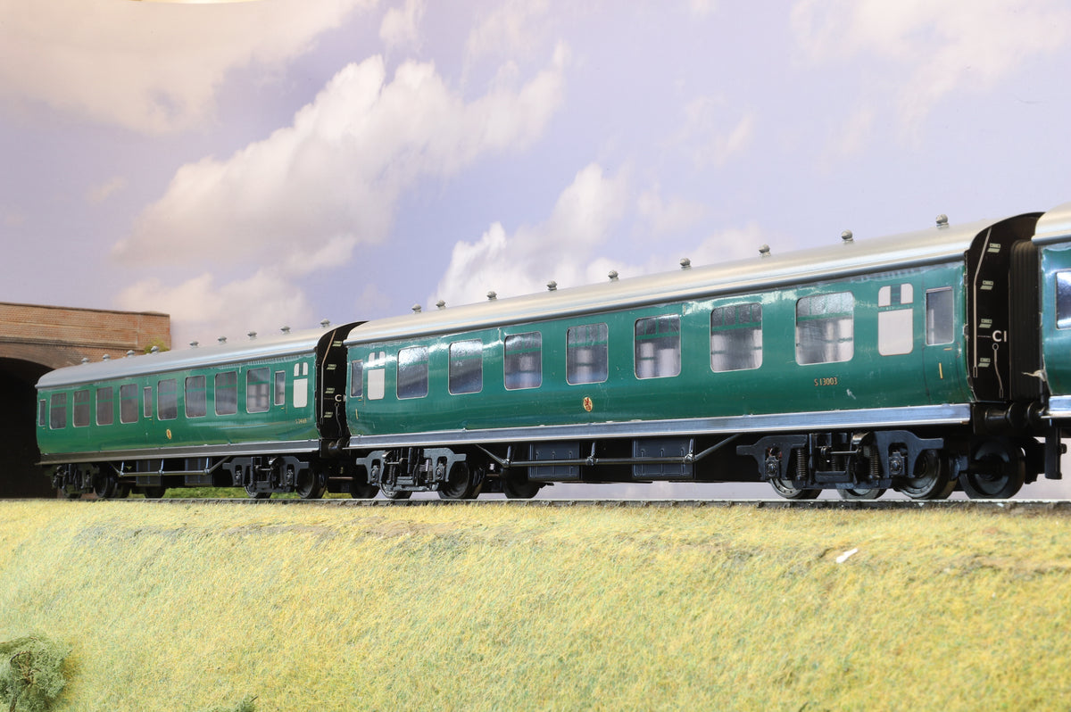 Ace Trains Coarse Scale BR Mk1 Three Coach Set Green (2-/3-Rail)