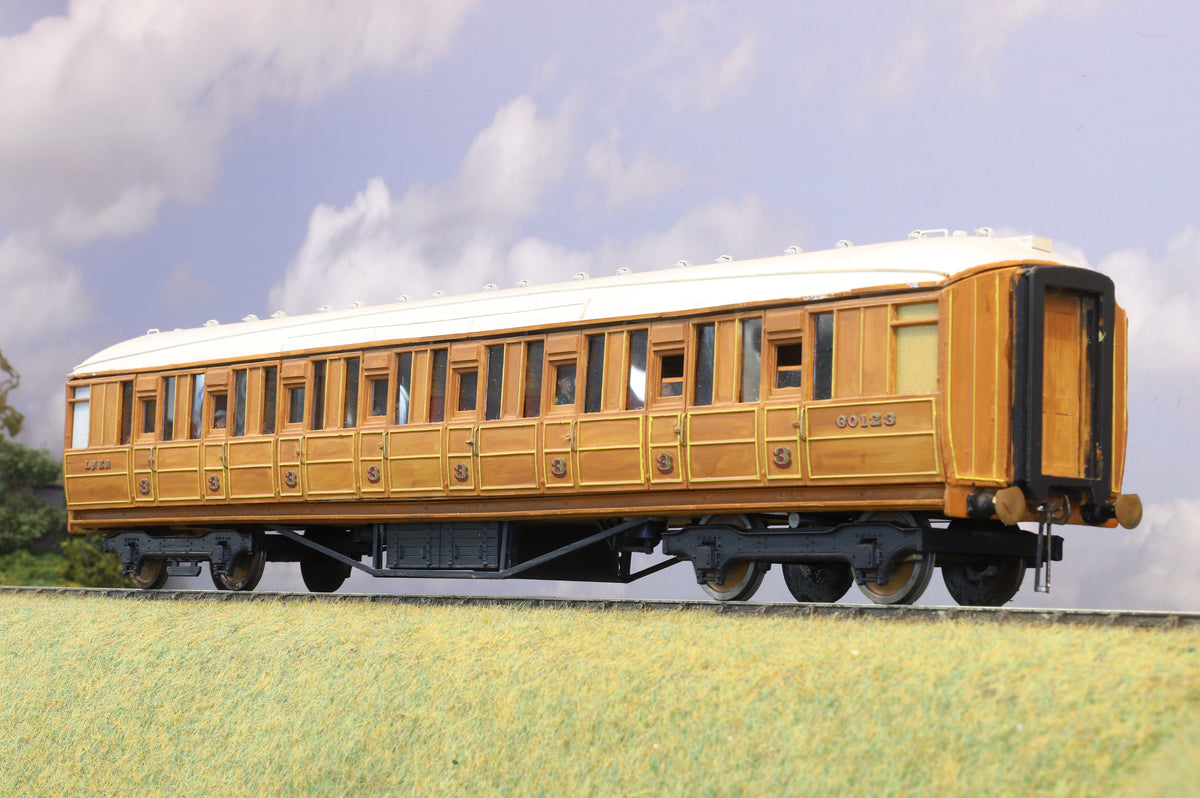 Finescale O Gauge (Kit-Built) LNER Gresley Teak Corridor Third No. 60123