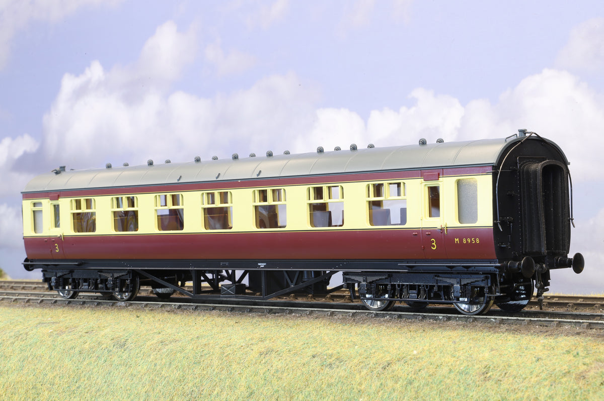 MTH Finescale O Gauge Rake of 4 x ex-LMS Stanier Coaches BR Crimson and Cream