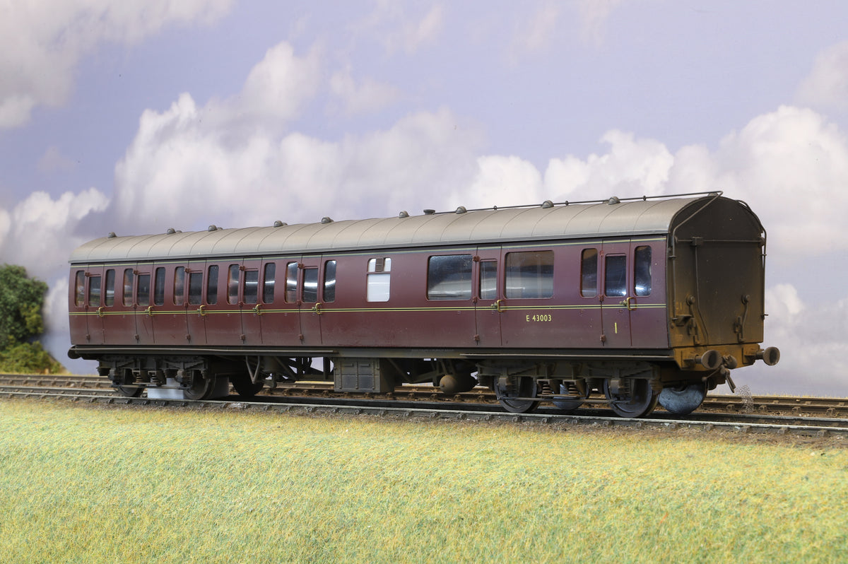 Darstaed Finescale O Gauge BR 57' Mk1 Suburban Corridor Lavatory, BR Lined Maroon, E43003, Weathered