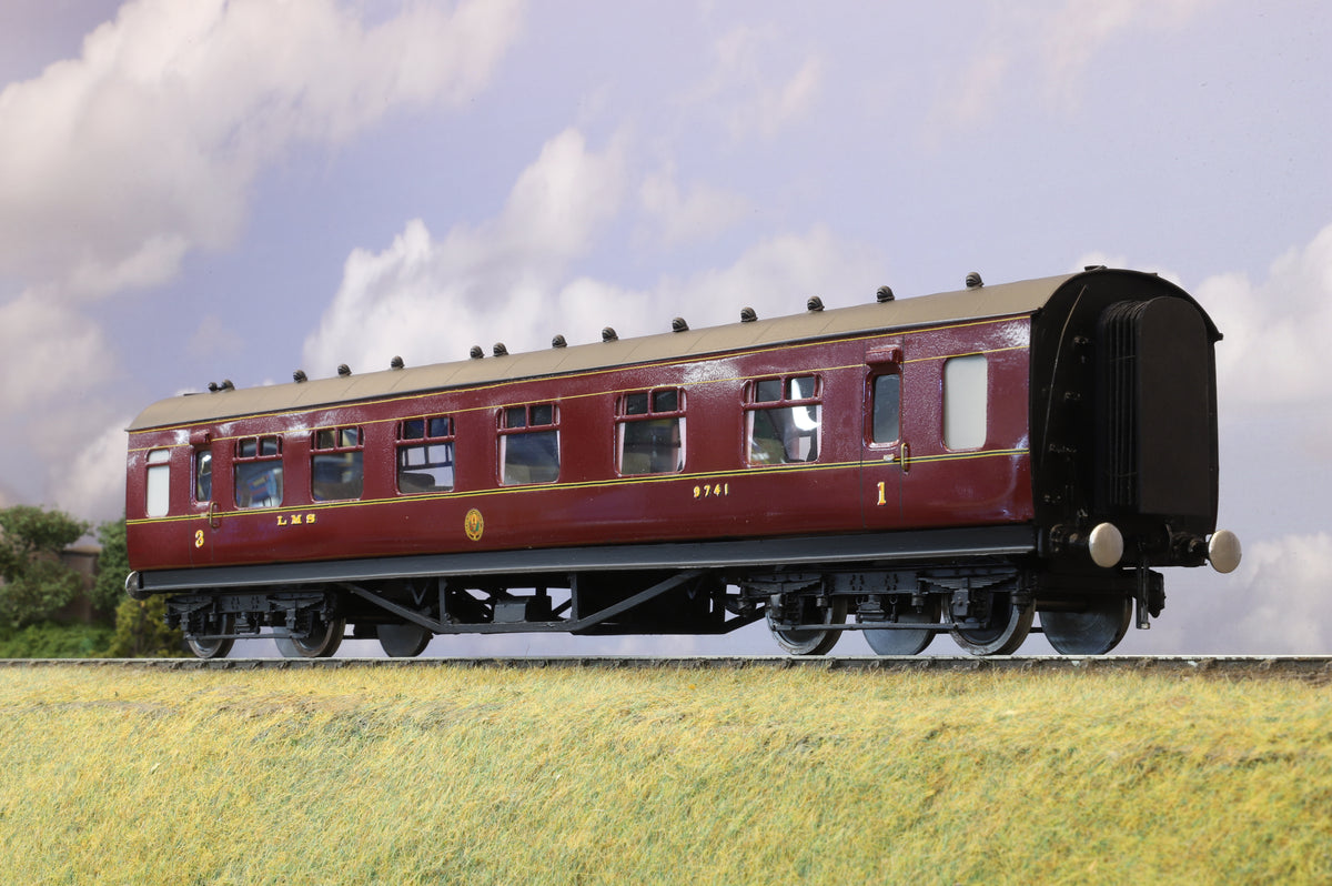 Kit-built Finescale O Gauge LMS First / Third Corridor No. 9741