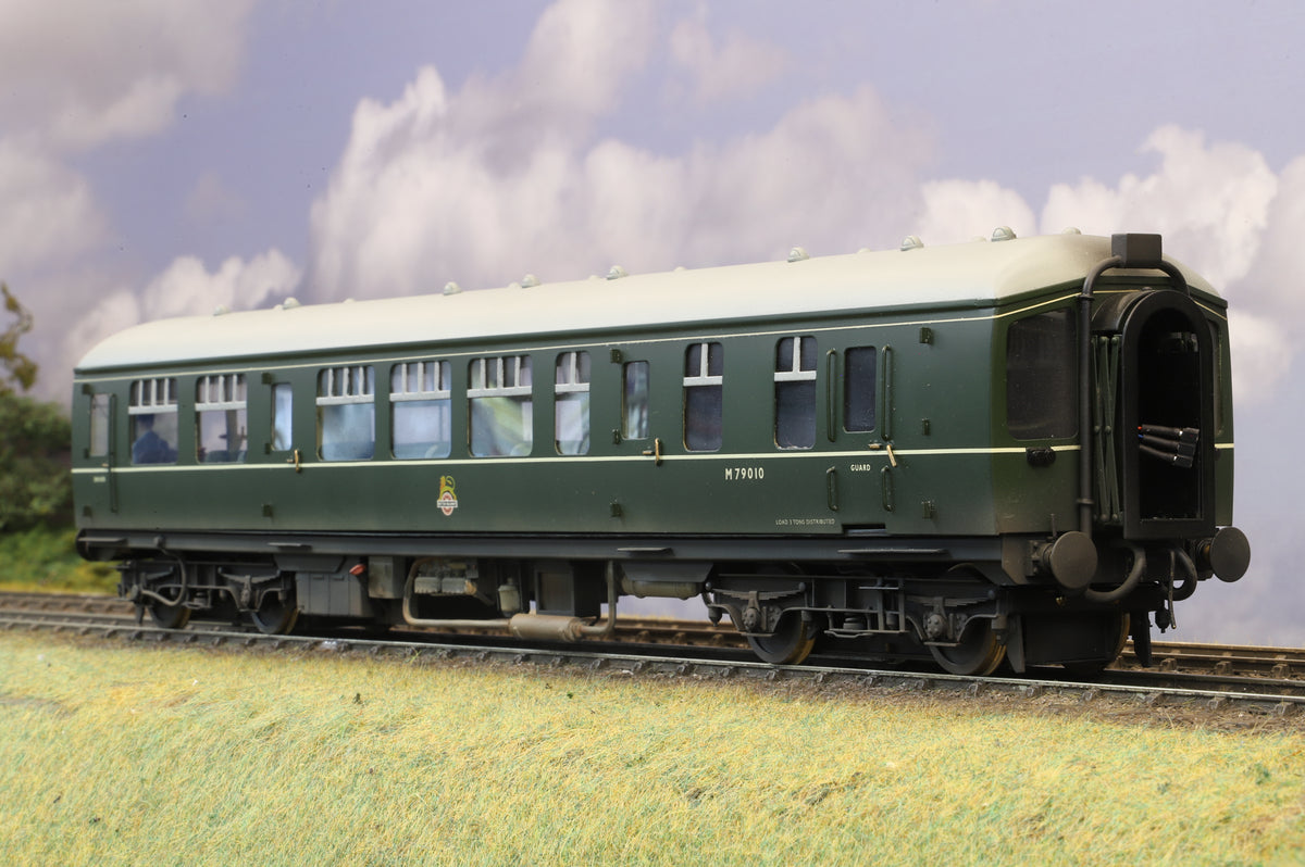 Sancheng/Bachmann Brass Finescale O Gauge Derby Lightweight 2-Car DMU BR Green, DCC Sound & Weathered