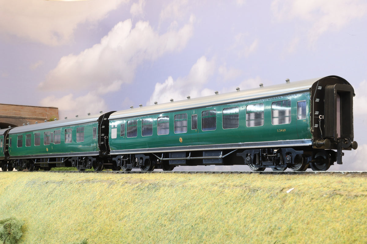 Ace Trains Coarse Scale BR Mk1 Three Coach Set Green (2-/3-Rail)