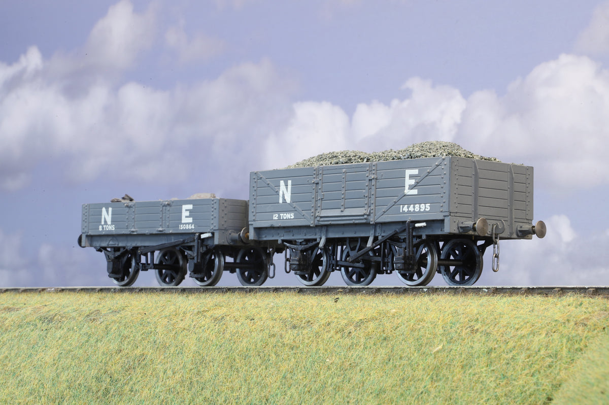 Finescale O Gauge (Kit-Built) Pair of North Eastern Open Wagons with loads