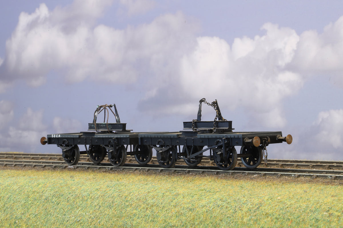 Finescale O Gauge (Kit/Scratch-Built) Pair of SE&CR Four Wheel Bolster Wagons