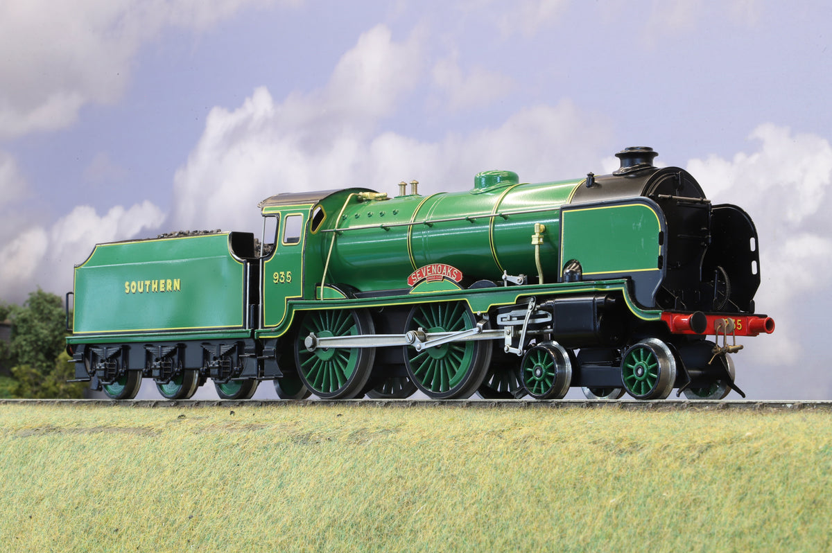 Ace Trains Coarse Scale O Gauge 'Schools' Class 4-4-0 No.935 'Sevenoaks' , 2 or 3 rail operation