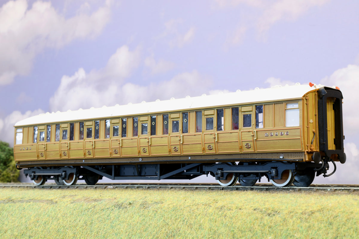 Hattons Finescale O Gauge Gresley Teak Corridor Third No.23896