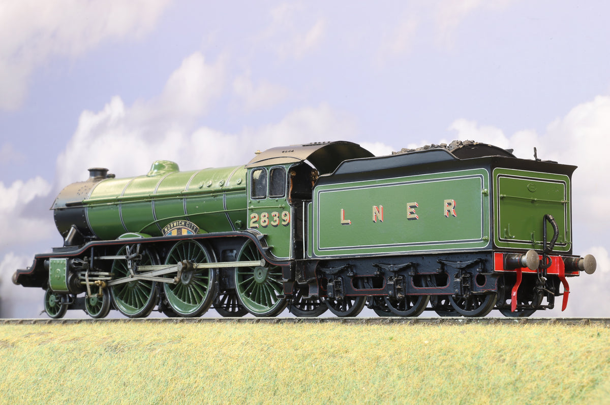 Finescale O Gauge (Kit-Built) LNER B17/2 No. 2839 'Norwich City', LNER Apple Green