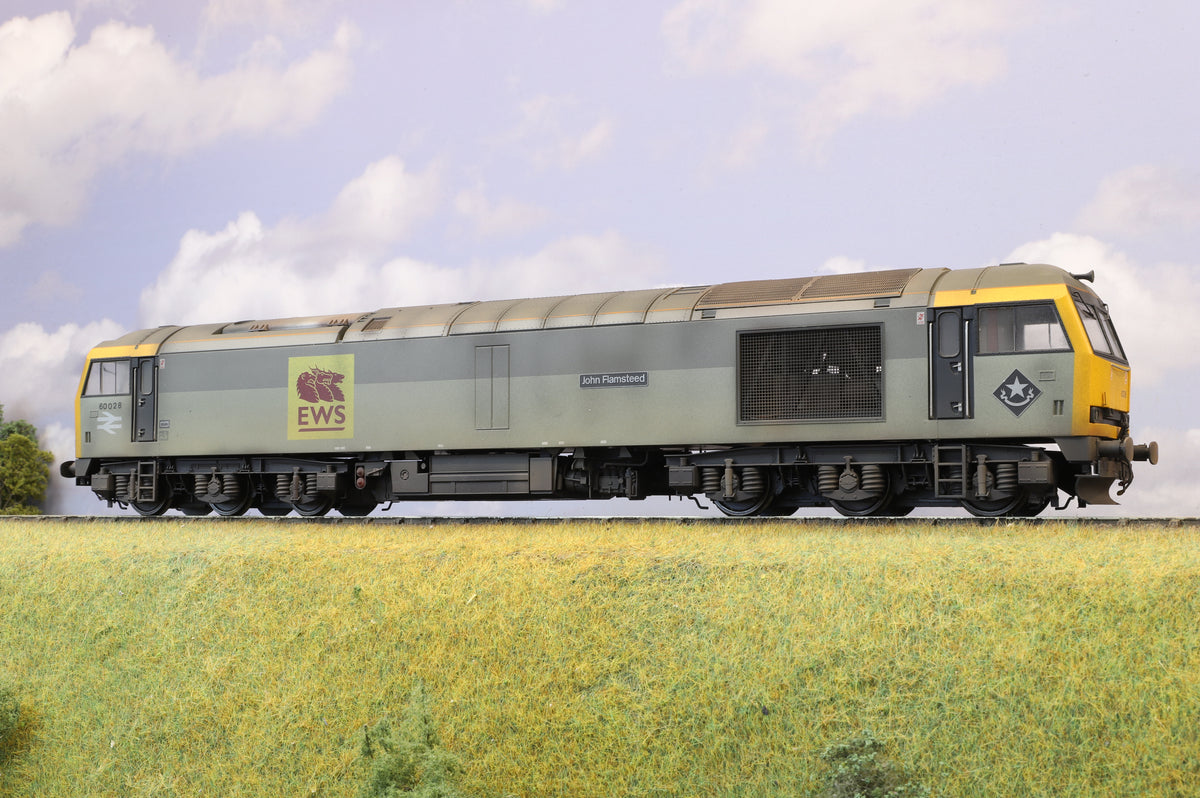 Heljan Finescale O Gauge 6000 Class 60 EWS/Railfreight Triple Grey &#39;60028&#39;, Pro Weathered