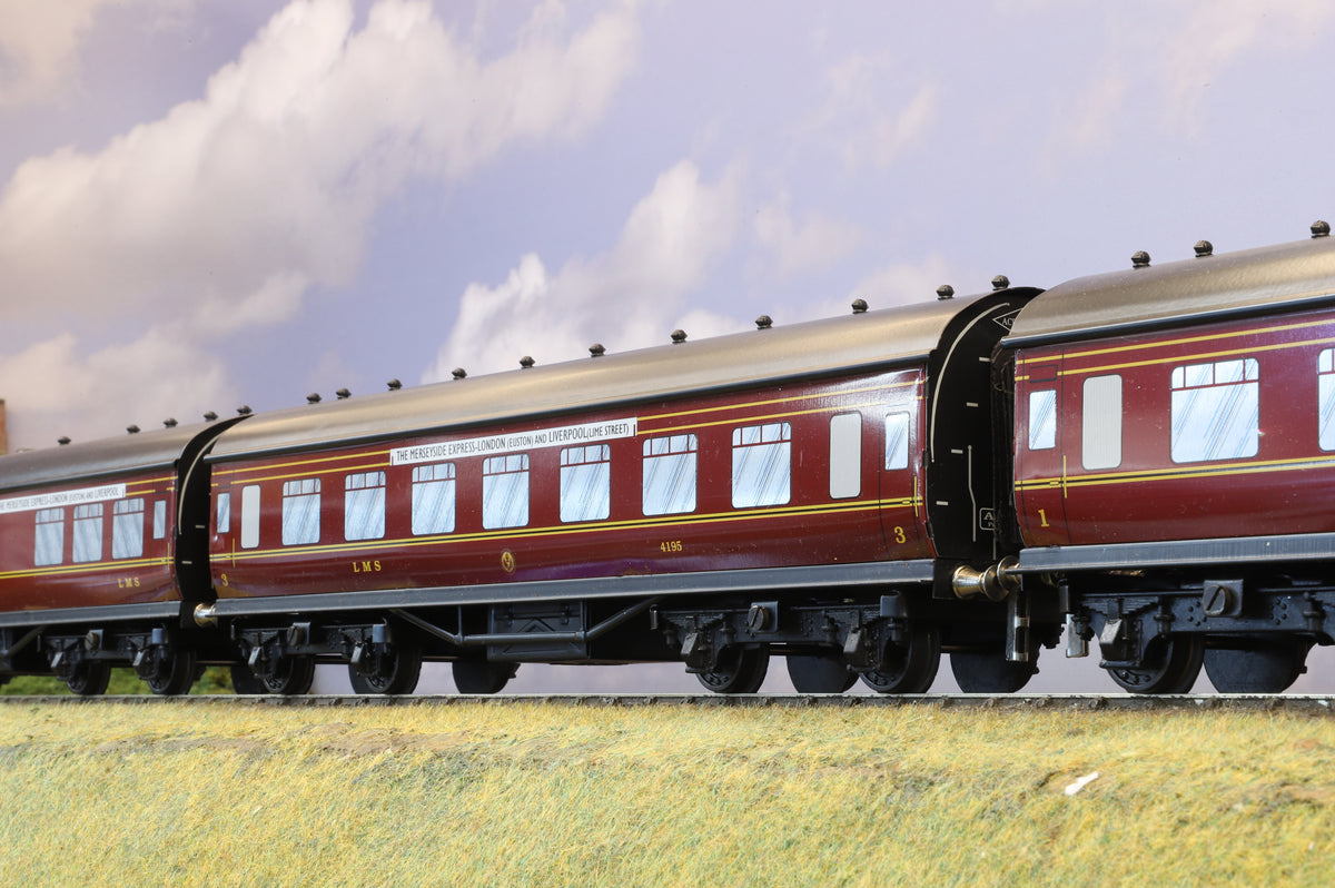 Ace Trains Coarse Scale O Gauge Rake of Five LMS 'Merseyside Express' Coaches. 2/3 Rail