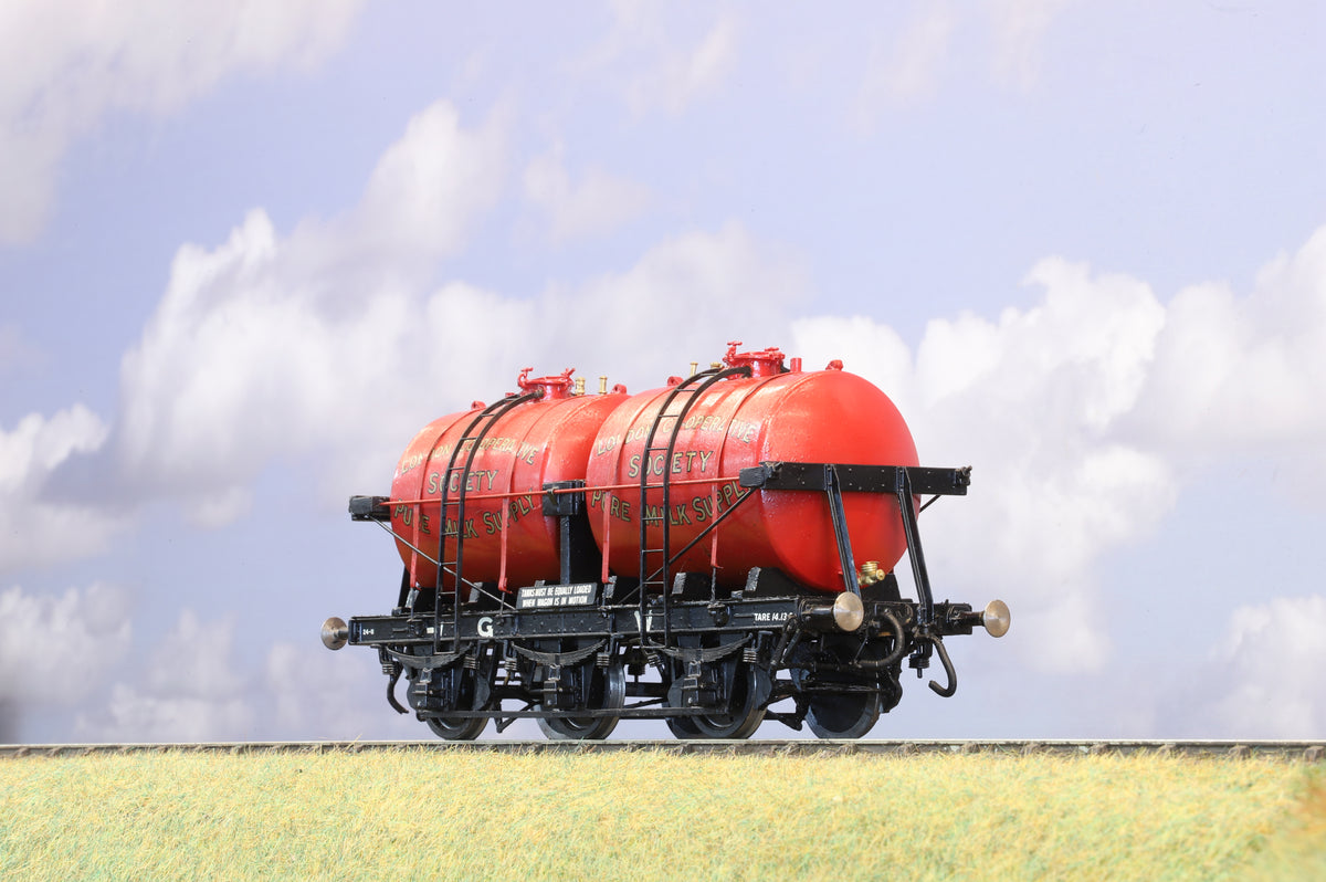 Kit-built Finescale O Gauge GWR Twin Tank Milk Wagon