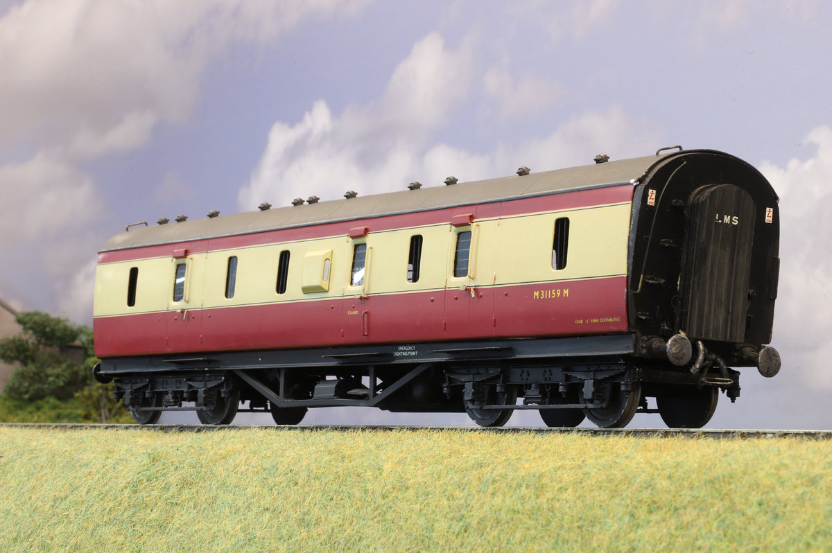 Finescale O Gauge (Kit-Built) Ex-LMS 50ft Parcels Van Br Crimson & Cream