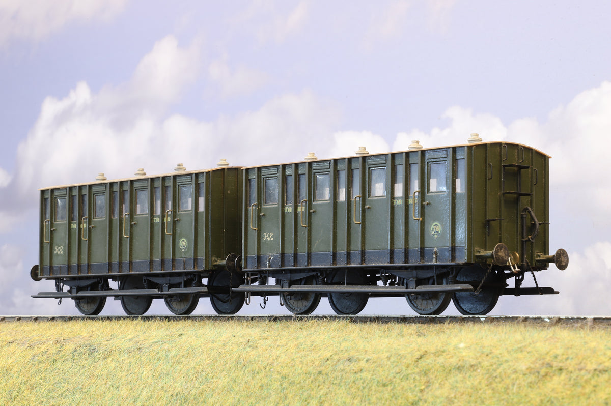Finescale O Gauge (Kit-Built) Pair of Highland Railway 4-Wheel Passenger Coaches (Weathered)