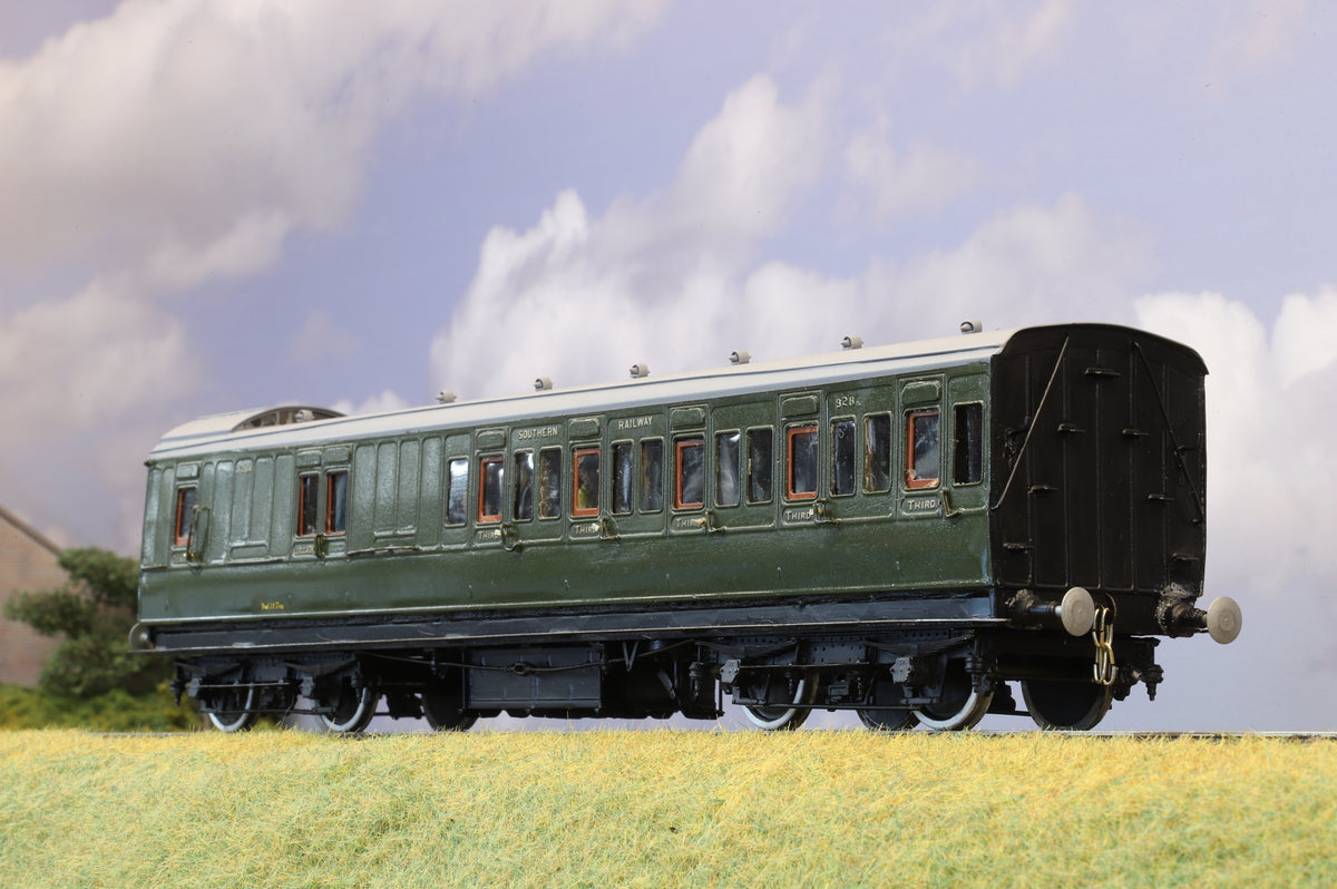 WORKSHOP Kit-built Finescale O Gauge SE&CR 'Birdcage' Brake Coach No. 3284, SR Olive Green