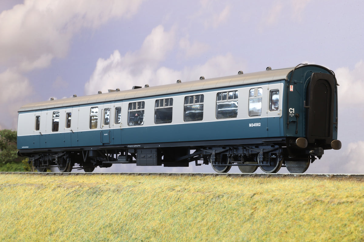 Lionheart Finescale O Gauge BR MK1 Brake Second Corridor BR Blue No.M34562