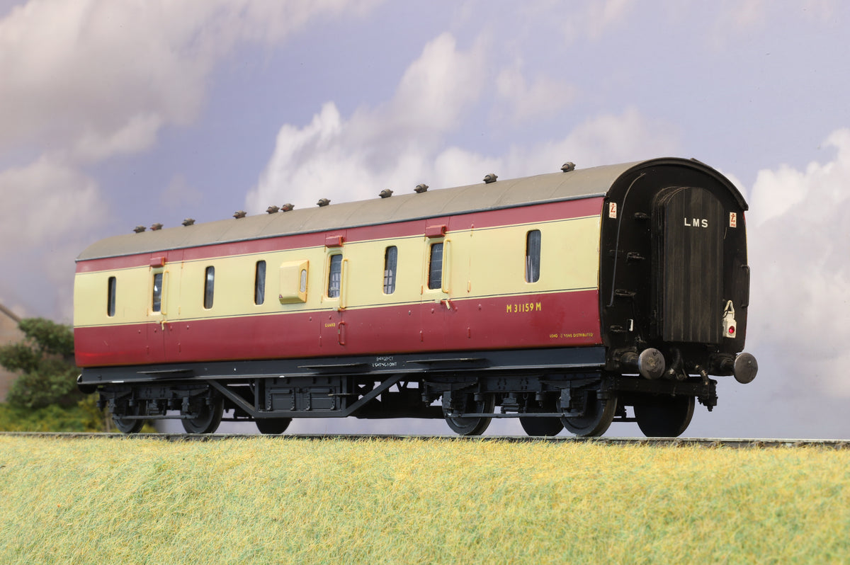 Finescale O Gauge (Kit-Built) Ex-LMS 50ft Parcels Van Br Crimson & Cream