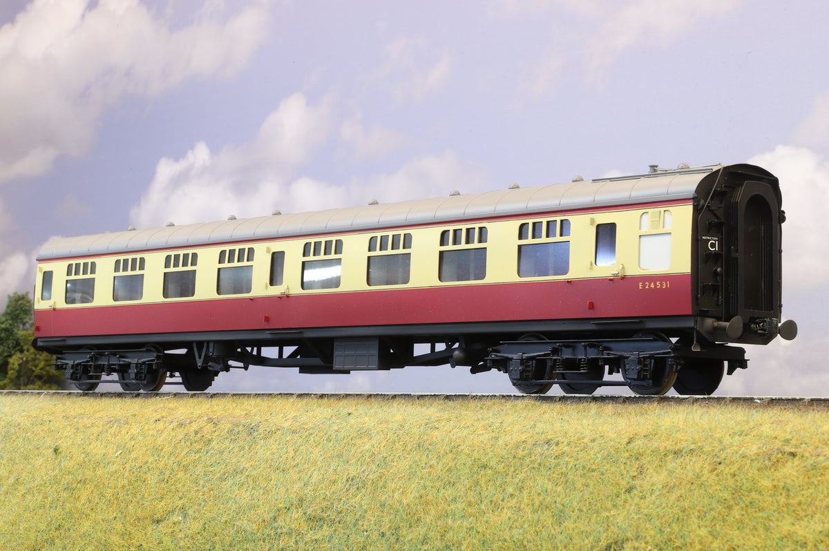 Sancheng Finescale O Gauge Mk1 Corridor Second BR Crimson &amp; Cream (Brass Construction)