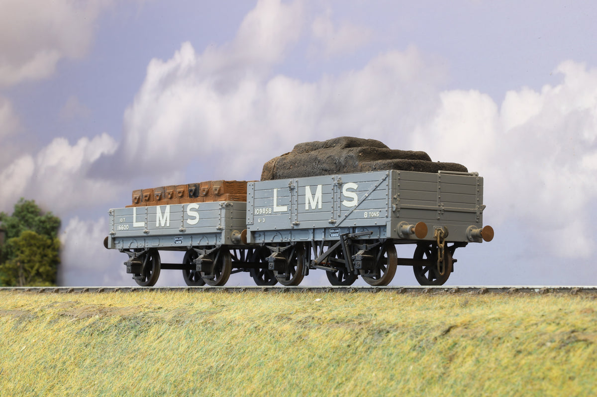 Kit-built Finescale O Gauge Pair of LMS Open Wagons with Custom Loads