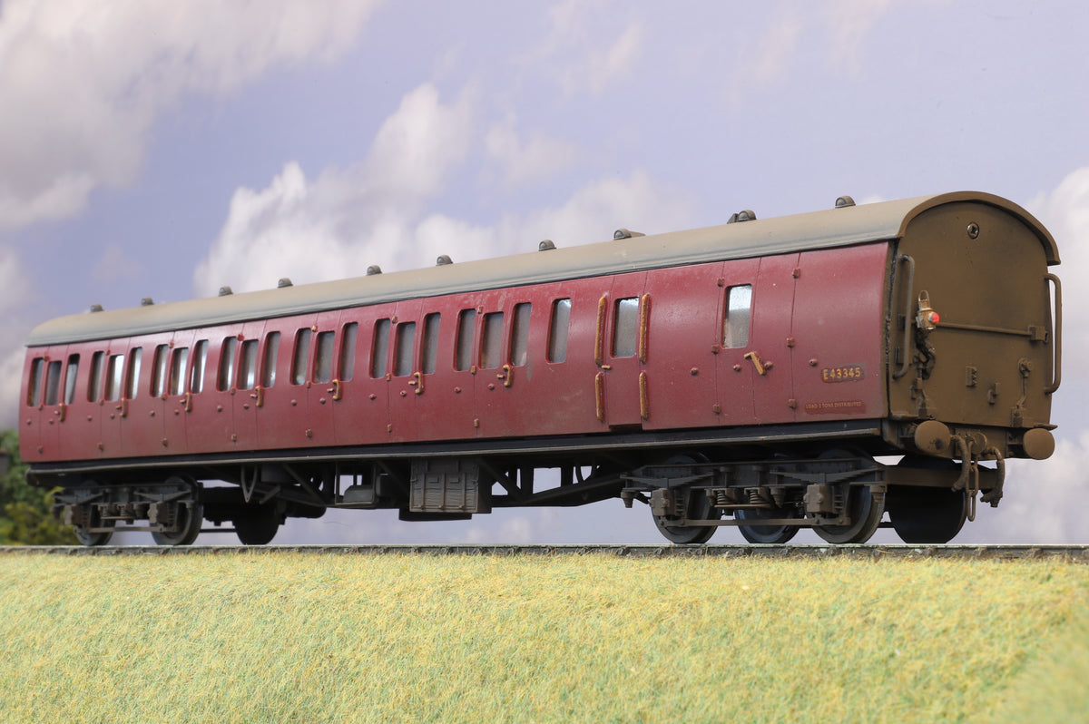 Easybuild Finescale O Gauge (Kit-Built) Trio of 60ft Suburbans