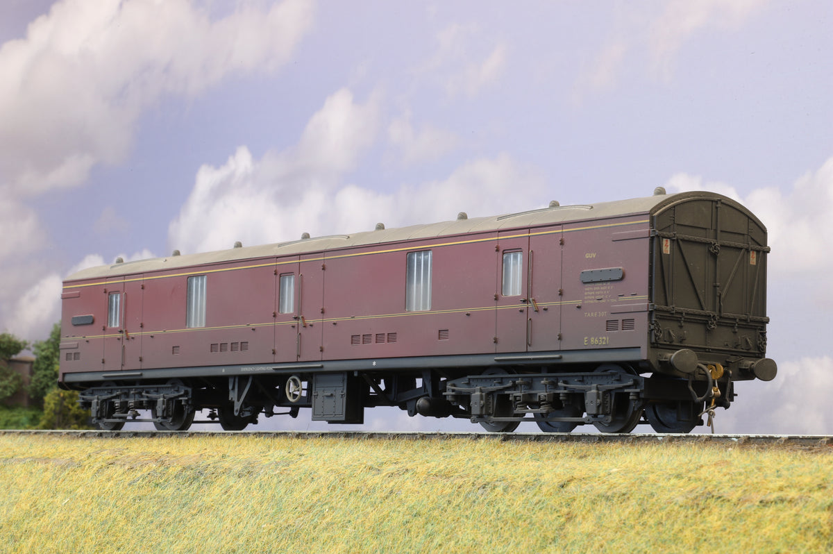 Heljan Finescale O Gauge BR Mk1 Maroon Express Parcels 57&#39; GUV, Weathered
