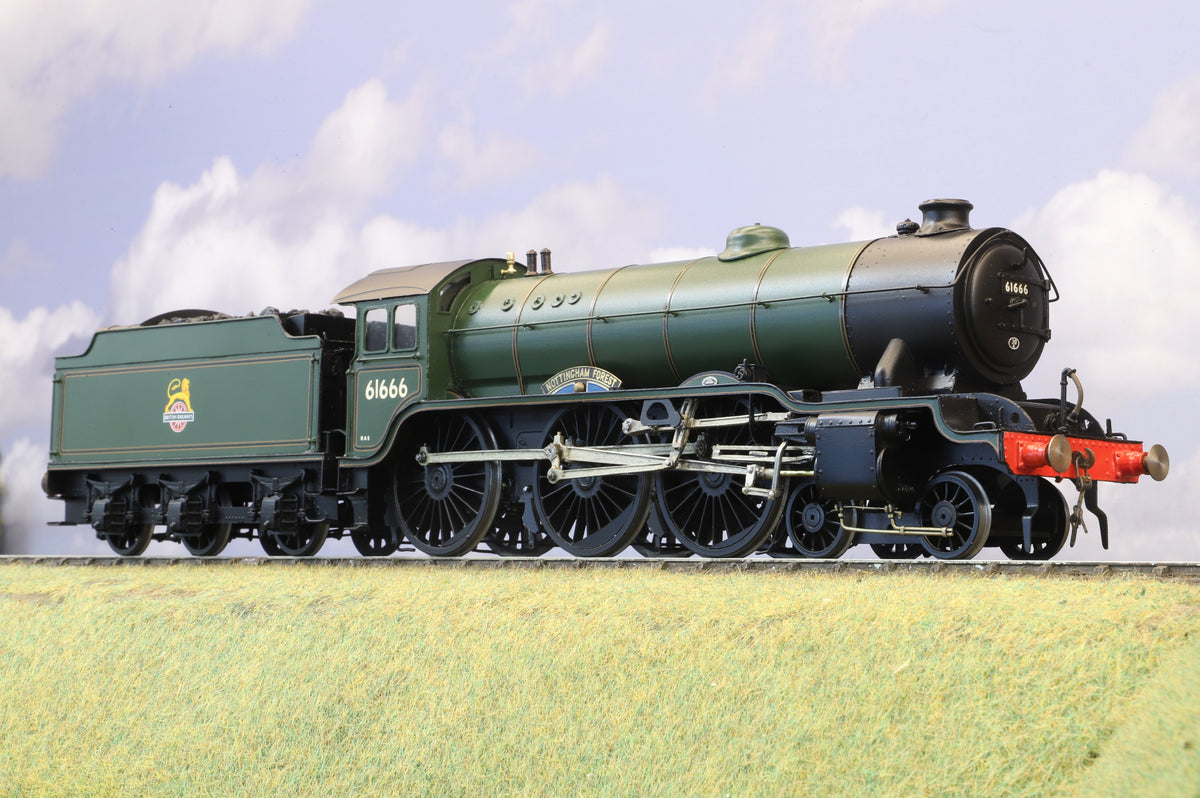 Finescale O Gauge (Kit-Built) ex-LNER B17/6 No. 61666 'Nottingham Forest', BR Lined Green Early Crest