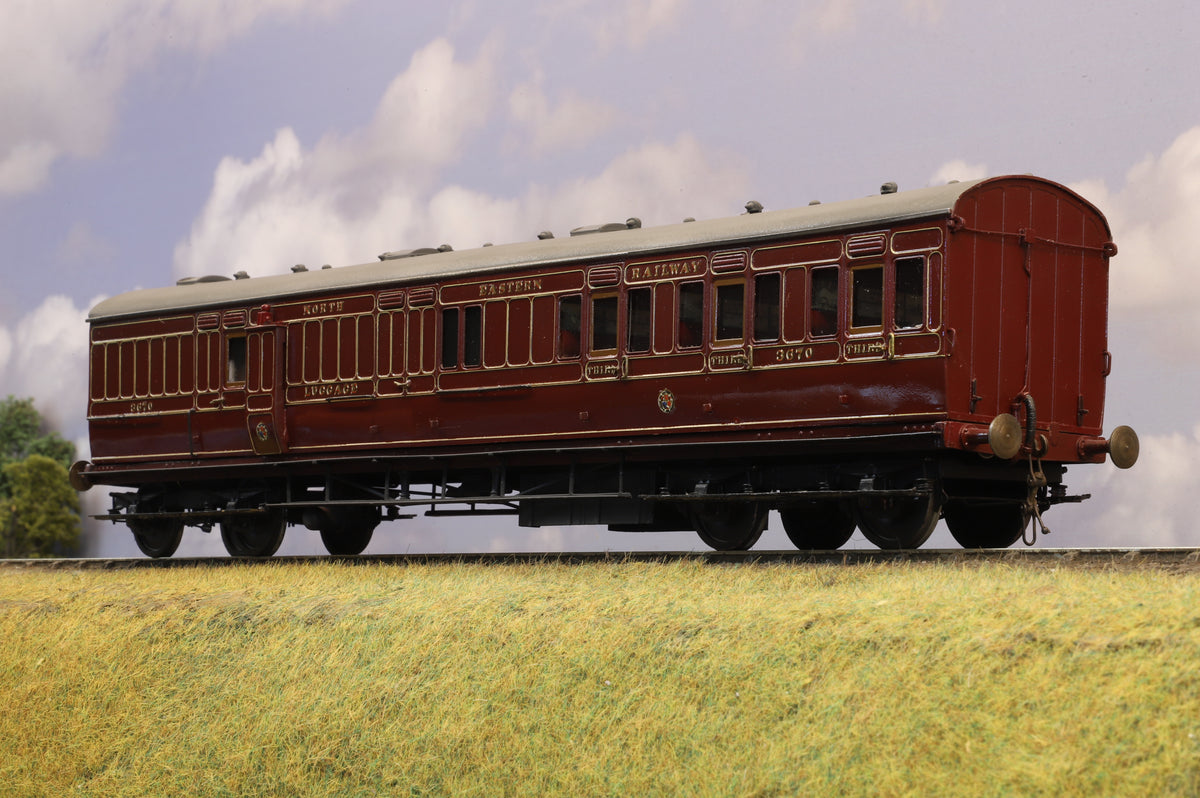 Kit-built Finescale O Gauge North Eastern Railway Compartment 3rd Brake Coach No.3670
