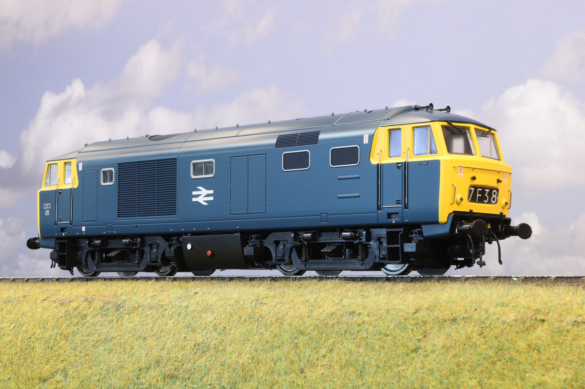 Heljan Finescale O Gauge Class 35 &#39;Hymek&#39; BR Blue with Full yellow Ends, Un-numbered, DCC Sound