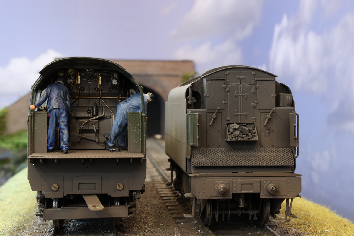 DJH Finescale O Gauge (Kit-Built) BR Britannia Class 70050 'Firth of Clyde' BR Green Early Crest, Pro-Weathered