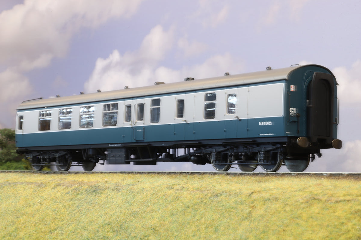Lionheart Finescale O Gauge BR MK1 Brake Second Corridor BR Blue No.M34562