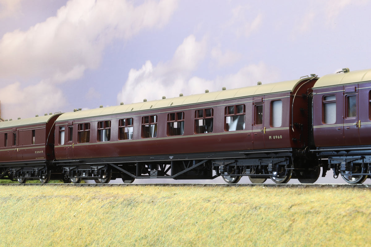 MTH Finescale O Gauge Rake of 4 x LMS Stanier Coaches BR Lined Maroon