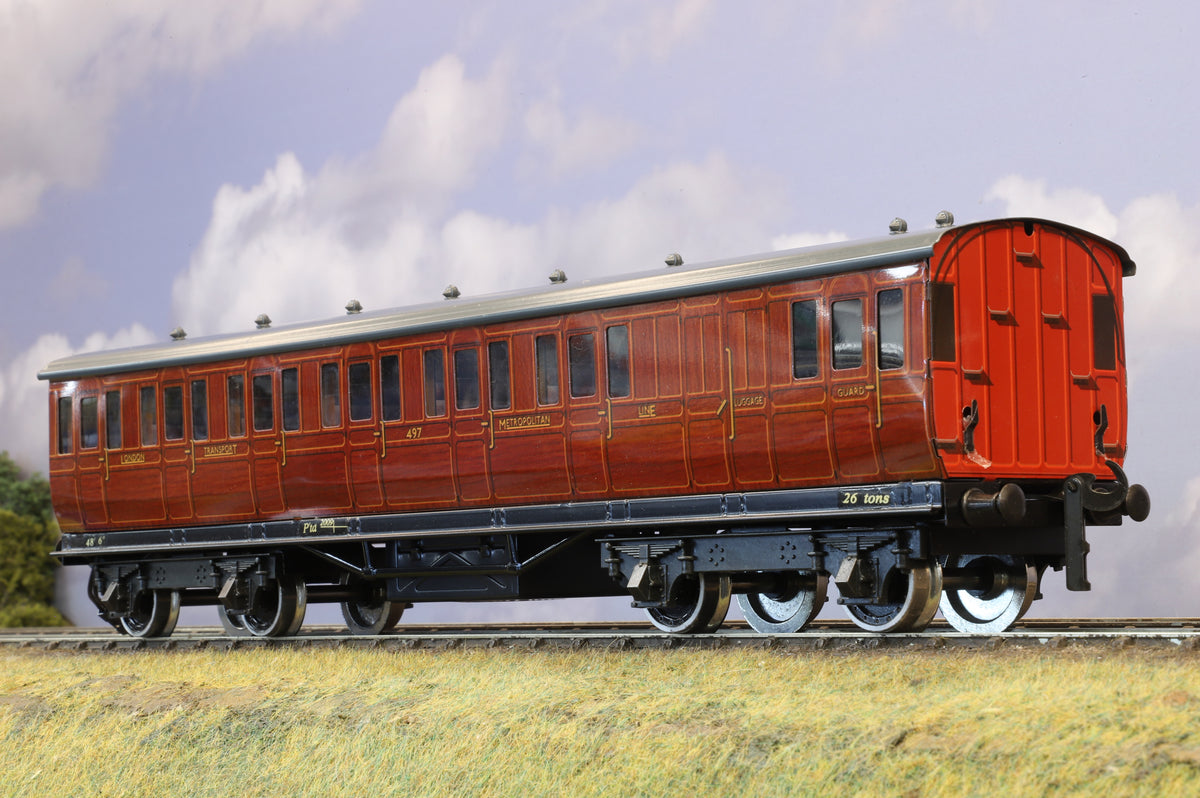Darstaed Coarse Scale O Gauge London Transport Brake Non-Corridor Coach (No Pick-Ups)