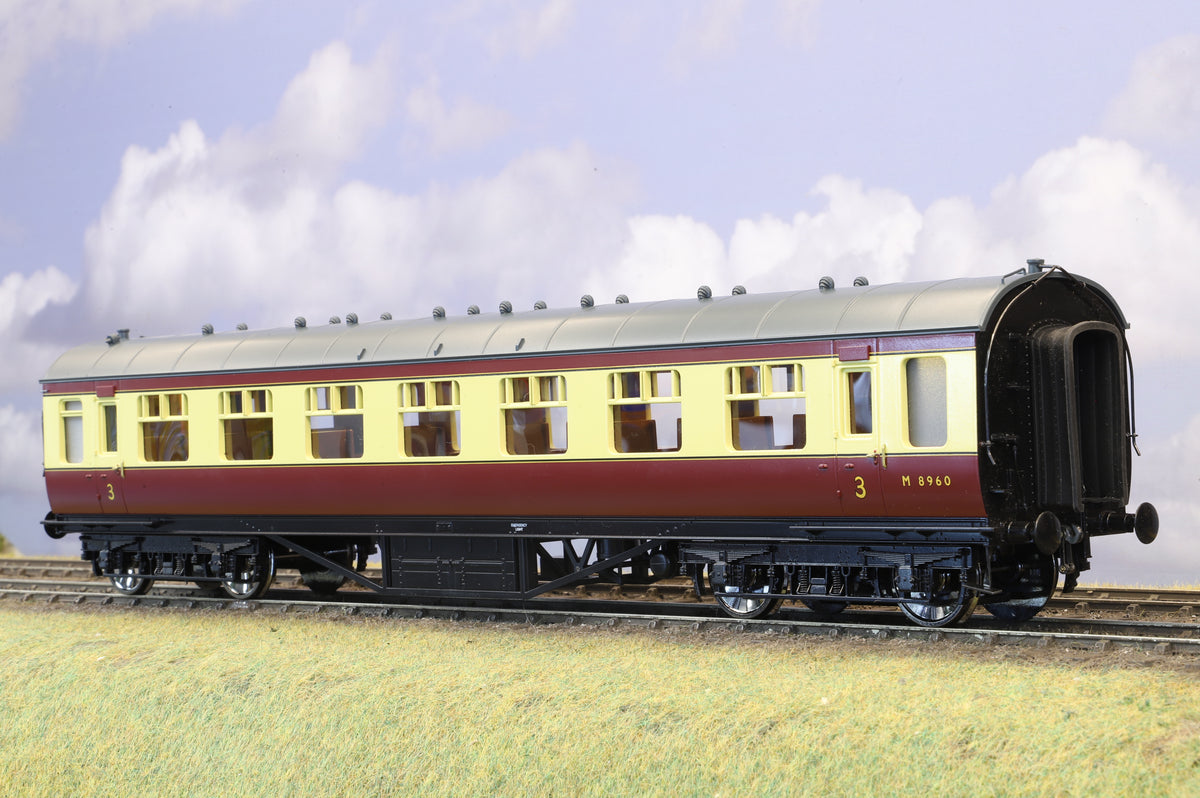 MTH Finescale O Gauge Rake of 4 x ex-LMS Stanier Coaches BR Crimson and Cream