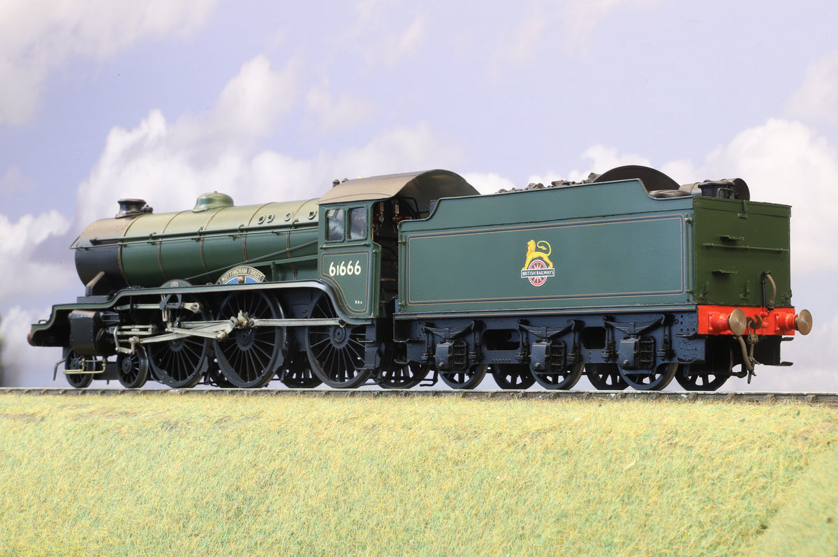 Finescale O Gauge (Kit-Built) ex-LNER B17/6 No. 61666 'Nottingham Forest', BR Lined Green Early Crest