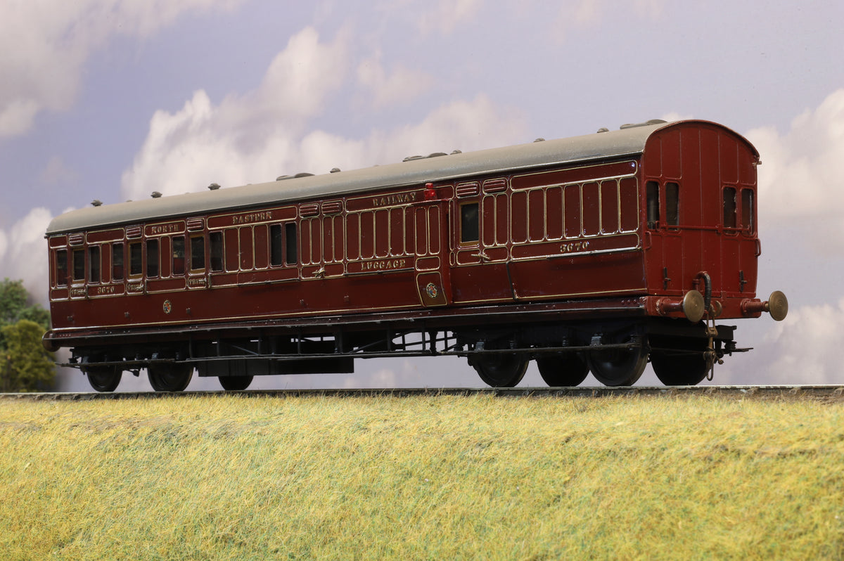 Kit-built Finescale O Gauge North Eastern Railway Compartment 3rd Brake Coach No.3670