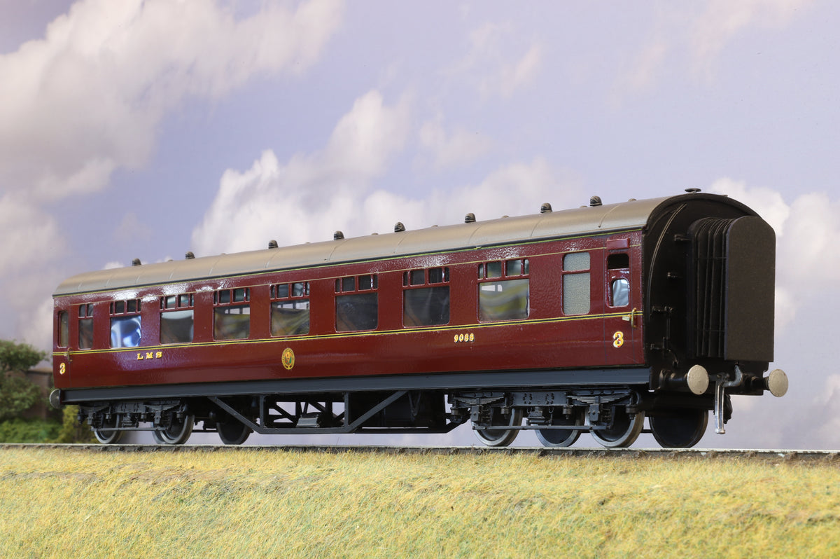 Kit-built Finescale O Gauge LMS Third Corridor No. 9088